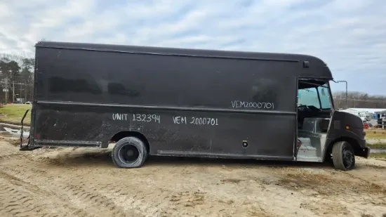 Picture of 2002-international-1652-truck-delivery